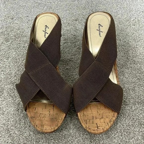 Curfew Size 9 Brown, Tan Open Toe Cross Strap Wedges Heels - Picture 3 of 11